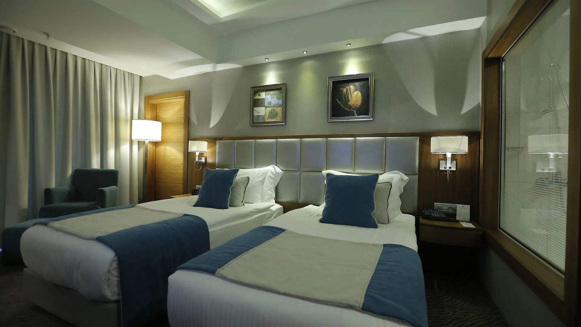 Best Western Premier Karsiyaka Convention & Spa Hotel İzmir 5*,  Türkiye
