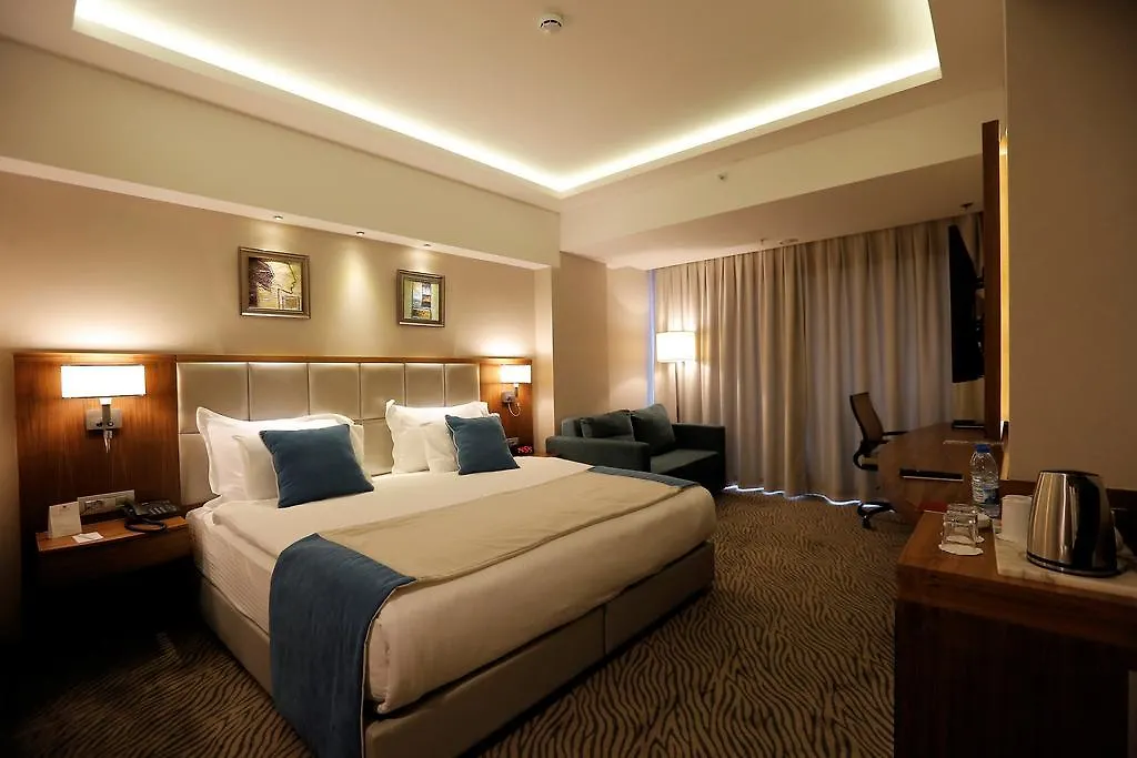 Best Western Premier Karsiyaka Convention & Spa Hotel İzmir 5*,  Türkiye